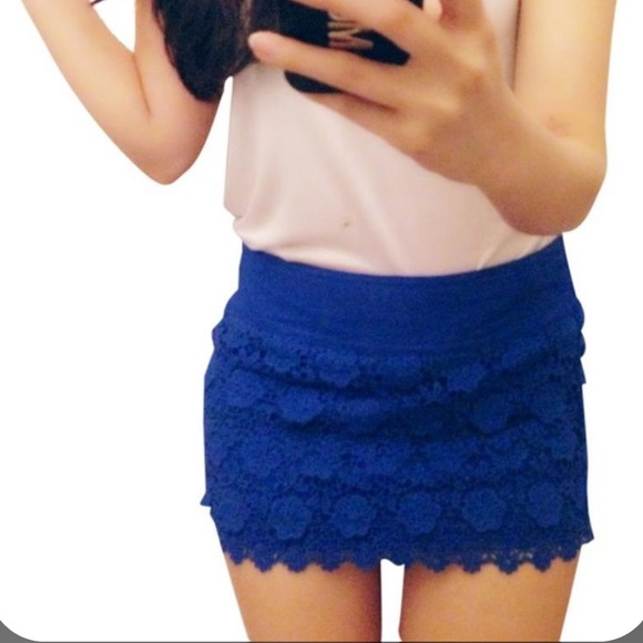 NWT Abercrombie and Fitch Blue Lace Skirt - Picture 2 of 5